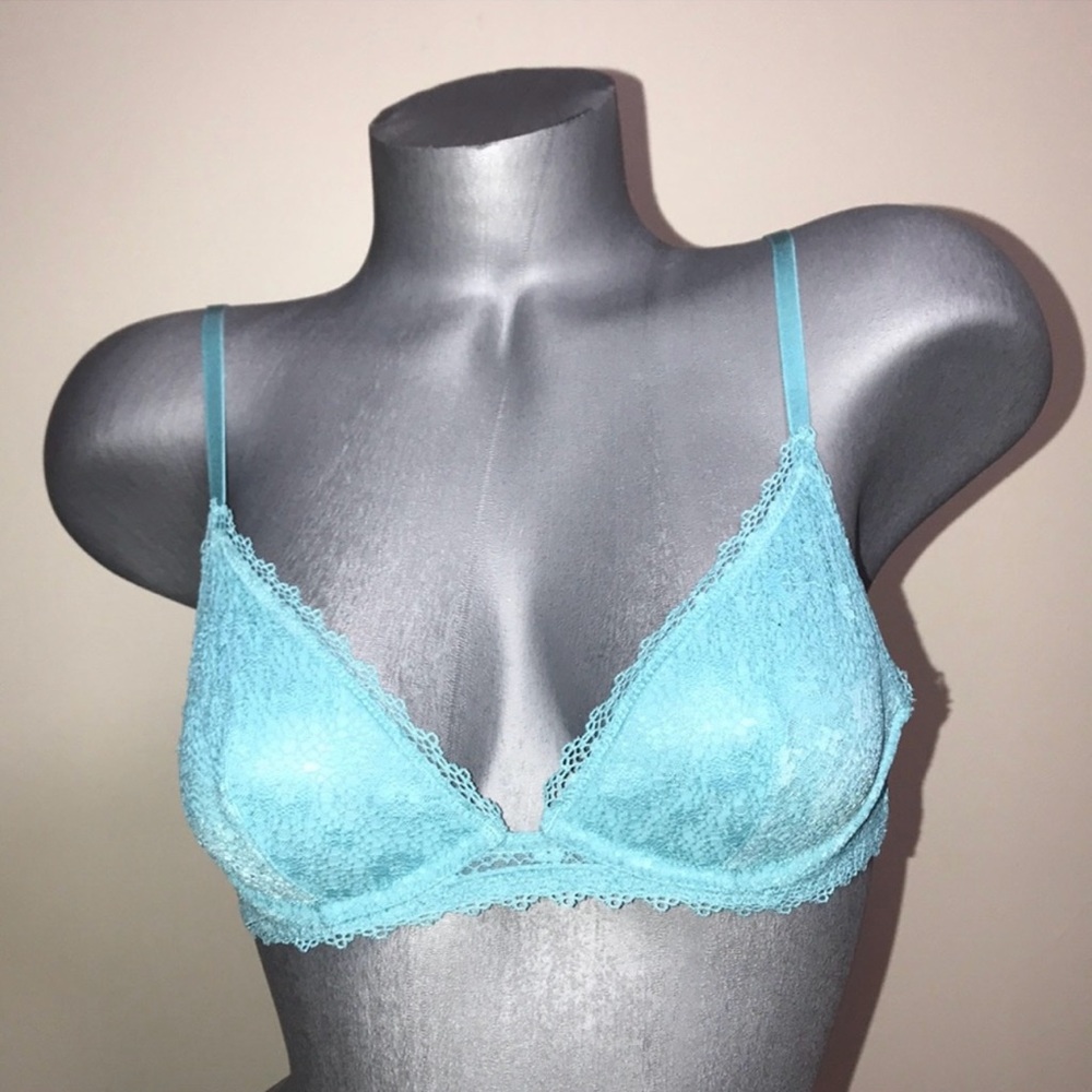 Victoria’s Secret Bralette Bra Daisy Lace Underwire Unlined Size Small.NWT